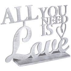 שלט אלומיניום עם משפט בנושא האהבה. All you need is love. מתנה מעולה למי שאוהבים. גודל: 19x14 סמ.